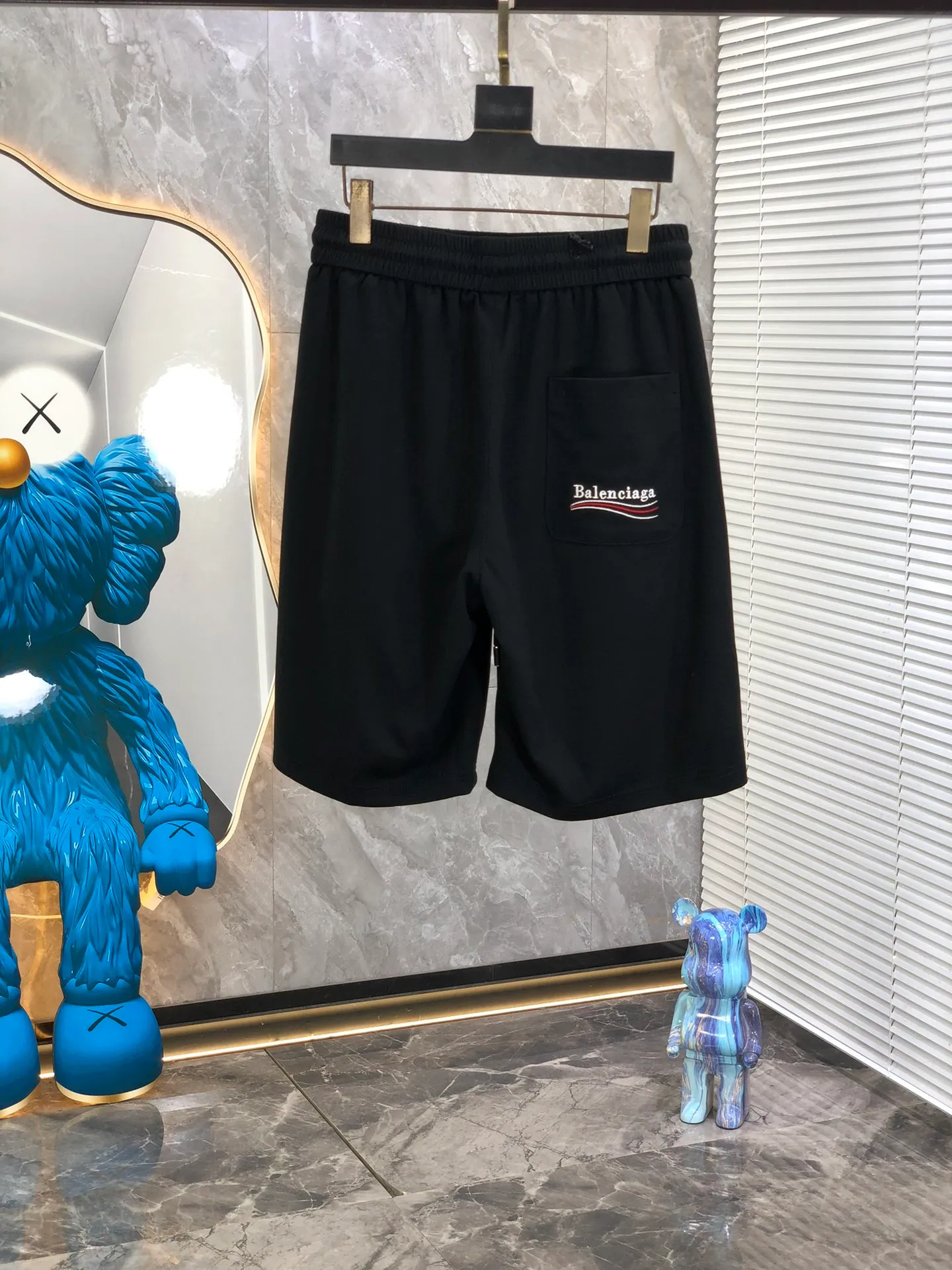 Balenciaga. High-end Shorts Series 2026 Summer New Arrival Men's Fashionable Casual Shorts High Quality Customized Original Fabric, Special Handle, Super Texture Comfortable and Soft Breathable w Casual Loose Fit 3 Trend Front Size: M-3XL m wear 28.29